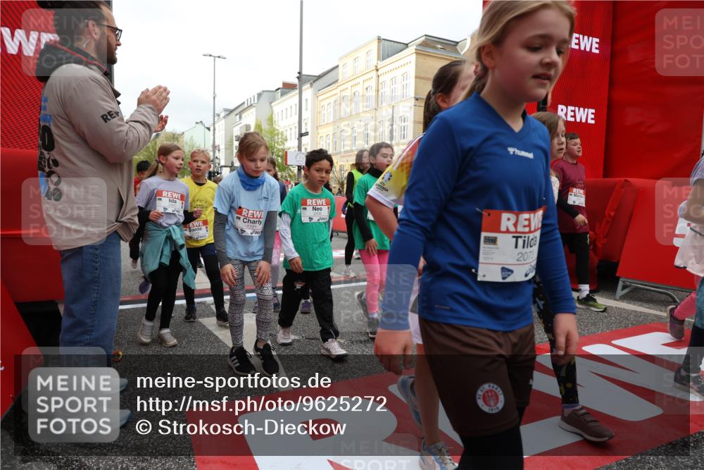 25.04.2026 - Das Zehntel Strokosch-Dieckow http://msf.ph/oto/9625272 25.04.2026 08:57:50 Ziel 1088, 1189, 1191, 1192, 1196, 1292, 1468, 1747, 2038, 2070, 2073, 2253, 2405, 2436, 2444, 2446, 2479, 2480, 2486, 2523, 2621, 2664, 2749, 2941, 2951, 2953, 2963, 3195, 3211, 3254, 3315, 3444, 3515, 3884, 3887, 3966, 3972, 4033, 4034 meine-sportfotos.de