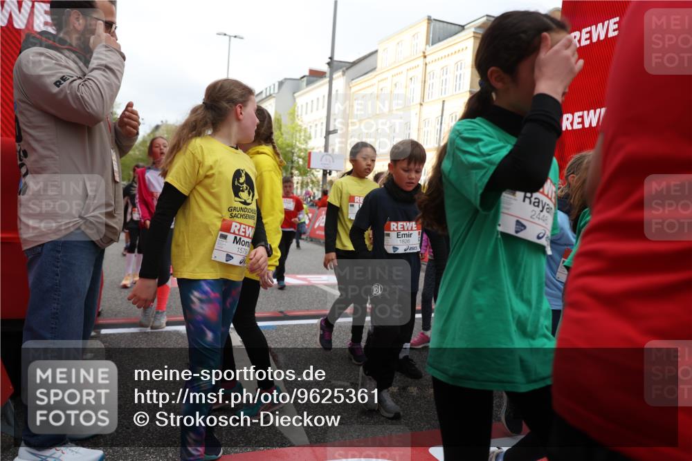 25.04.2026 - Das Zehntel Strokosch-Dieckow http://msf.ph/oto/9625361 25.04.2026 08:57:56 Ziel 1035, 1052, 1189, 1196, 1290, 1292, 1338, 1468, 1573, 1579, 1580, 1582, 1585, 1654, 1763, 1826, 1895, 1909, 2026, 2446, 2479, 2486, 2523, 2562, 2583, 2664, 2734, 2737, 2852, 3195, 3211, 3515, 3884, 3939, 3944, 4018, 4033, 4064, 4065, 4072 meine-sportfotos.de