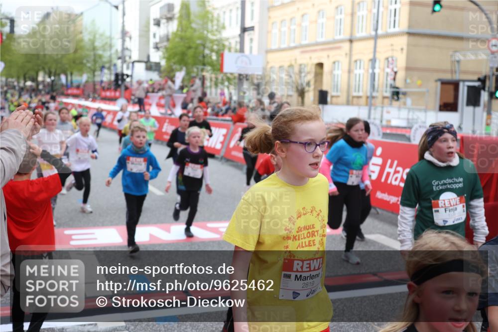 25.04.2026 - Das Zehntel Strokosch-Dieckow http://msf.ph/oto/9625462 25.04.2026 08:58:07 Ziel 1182, 1339, 1725, 1741, 1748, 1924, 1946, 1965, 1986, 1991, 2165, 2258, 2538, 2550, 2753, 2755, 2819, 2917, 2920, 2921, 3038, 3064, 3226, 3256, 3456, 3581, 3666, 3730, 3755, 3938, 4056 meine-sportfotos.de