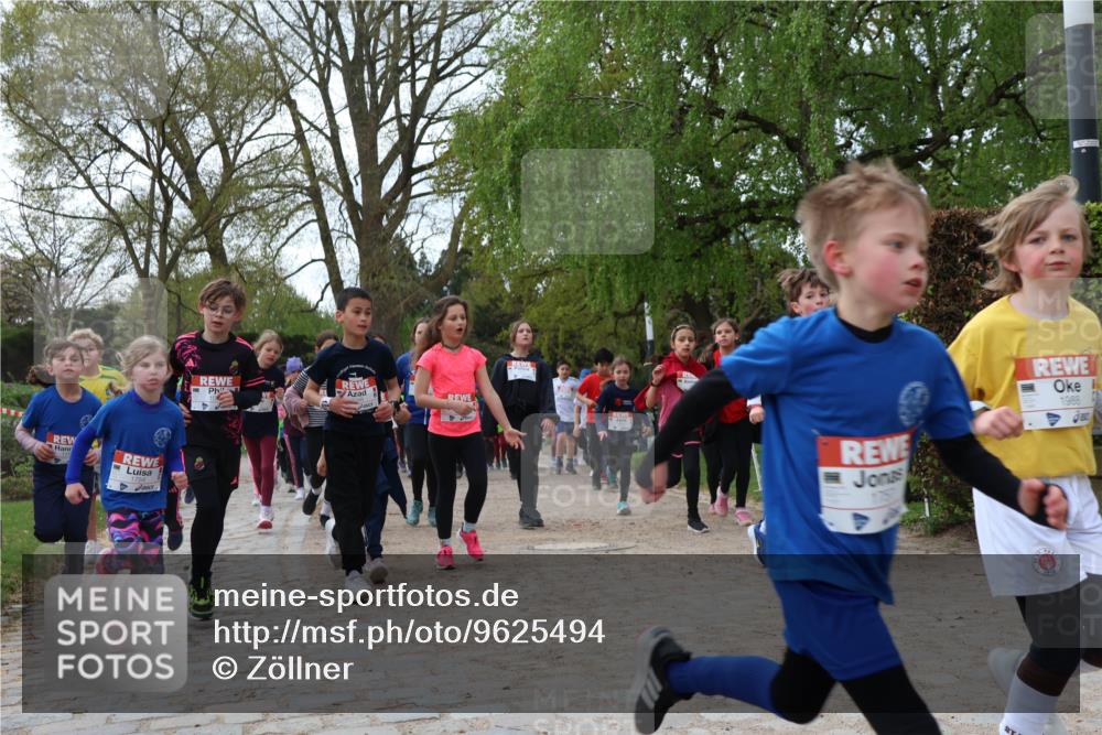 25.04.2026 - Das Zehntel Zöllner http://msf.ph/oto/9625494 25.04.2026 07:44:32 Laufen 1988 meine-sportfotos.de