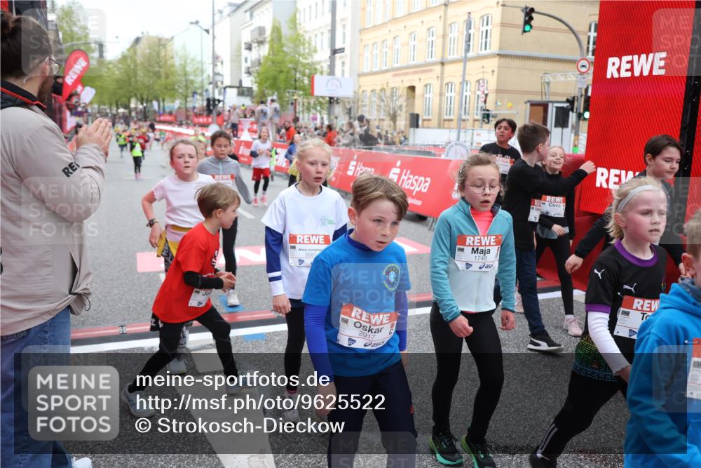 25.04.2026 - Das Zehntel Strokosch-Dieckow http://msf.ph/oto/9625522 25.04.2026 08:58:10 Ziel 1339, 1556, 1674, 1725, 1741, 1748, 1946, 1965, 1988, 2028, 2165, 2258, 2311, 2489, 2538, 2550, 2819, 2917, 2921, 3038, 3064, 3324, 3581, 3666, 3755, 4056 meine-sportfotos.de
