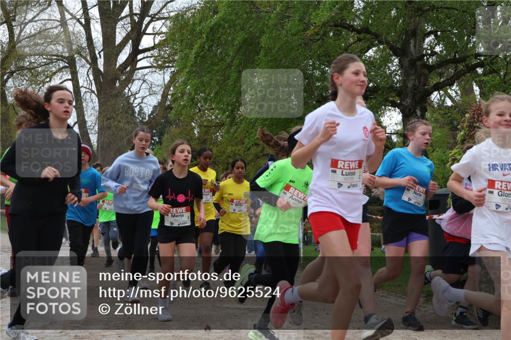 25.04.2026 - Das Zehntel Zöllner http://msf.ph/oto/9625524 25.04.2026 13:43:14 Laufen 1982, 17855, 16705, 16827, 16714 meine-sportfotos.de