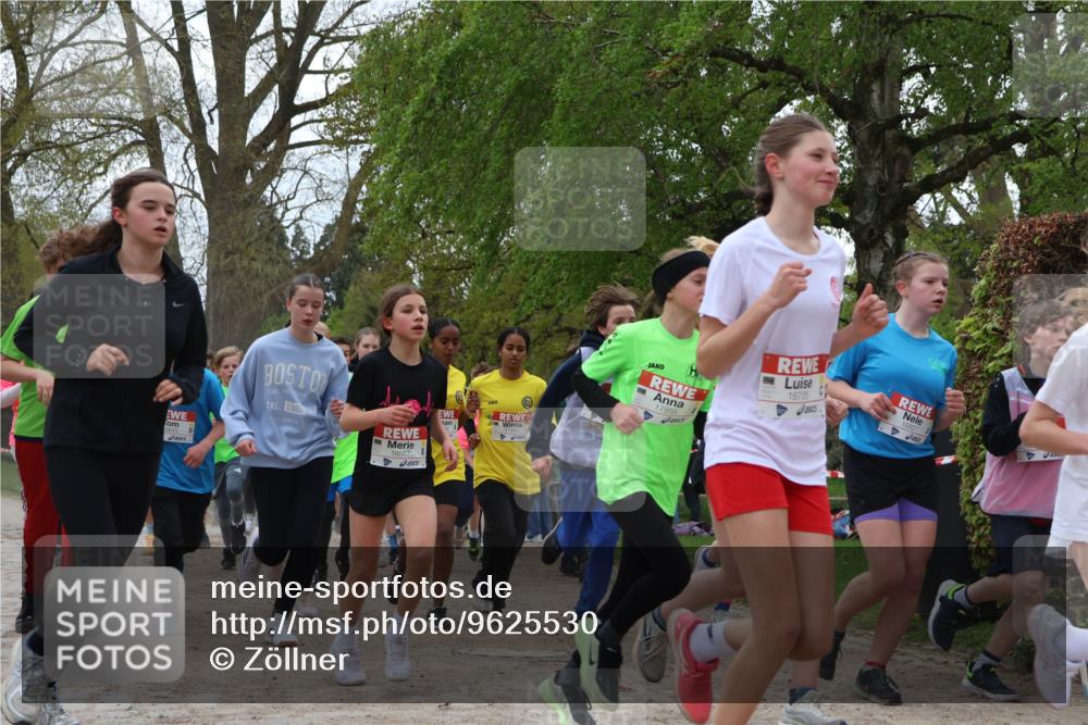 25.04.2026 - Das Zehntel Zöllner http://msf.ph/oto/9625530 25.04.2026 13:43:15 Laufen 1982, 9, 17855, 16705, 16827 meine-sportfotos.de