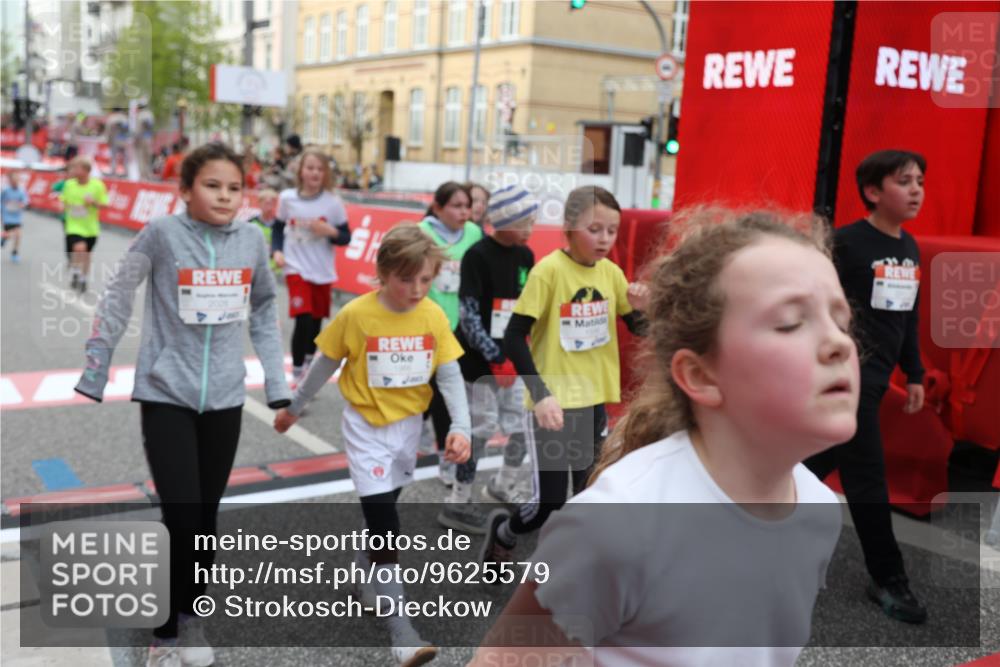 25.04.2026 - Das Zehntel Strokosch-Dieckow http://msf.ph/oto/9625579 25.04.2026 08:58:13 Ziel 1075, 1556, 1674, 1725, 1741, 1748, 1896, 1965, 1988, 2028, 2165, 2258, 2311, 2477, 2489, 2538, 2908, 2917, 2921, 3324, 3581, 3666, 4056 meine-sportfotos.de