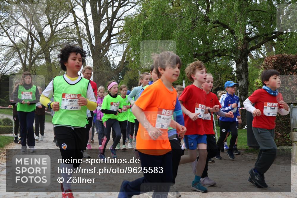 25.04.2026 - Das Zehntel Zöllner http://msf.ph/oto/9625583 25.04.2026 07:44:38 Laufen 1422, 1953 meine-sportfotos.de