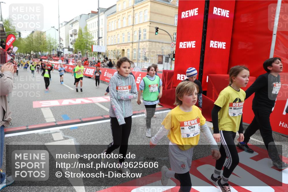 25.04.2026 - Das Zehntel Strokosch-Dieckow http://msf.ph/oto/9625606 25.04.2026 08:58:14 Ziel 1075, 1188, 1556, 1674, 1725, 1741, 1748, 1896, 1965, 1988, 2028, 2258, 2311, 2477, 2489, 2908, 2917, 3324, 3581, 3666, 4056 meine-sportfotos.de