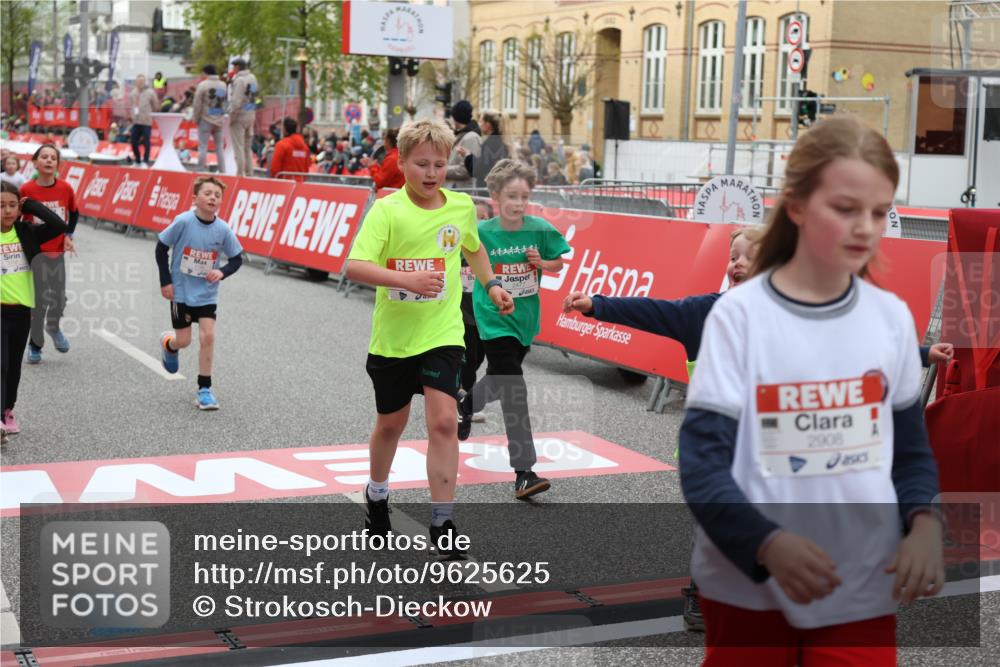 25.04.2026 - Das Zehntel Strokosch-Dieckow http://msf.ph/oto/9625625 25.04.2026 08:58:15 Ziel 1075, 1188, 1556, 1674, 1725, 1741, 1896, 1988, 2028, 2205, 2258, 2311, 2477, 2489, 2662, 2908, 3324, 3705 meine-sportfotos.de