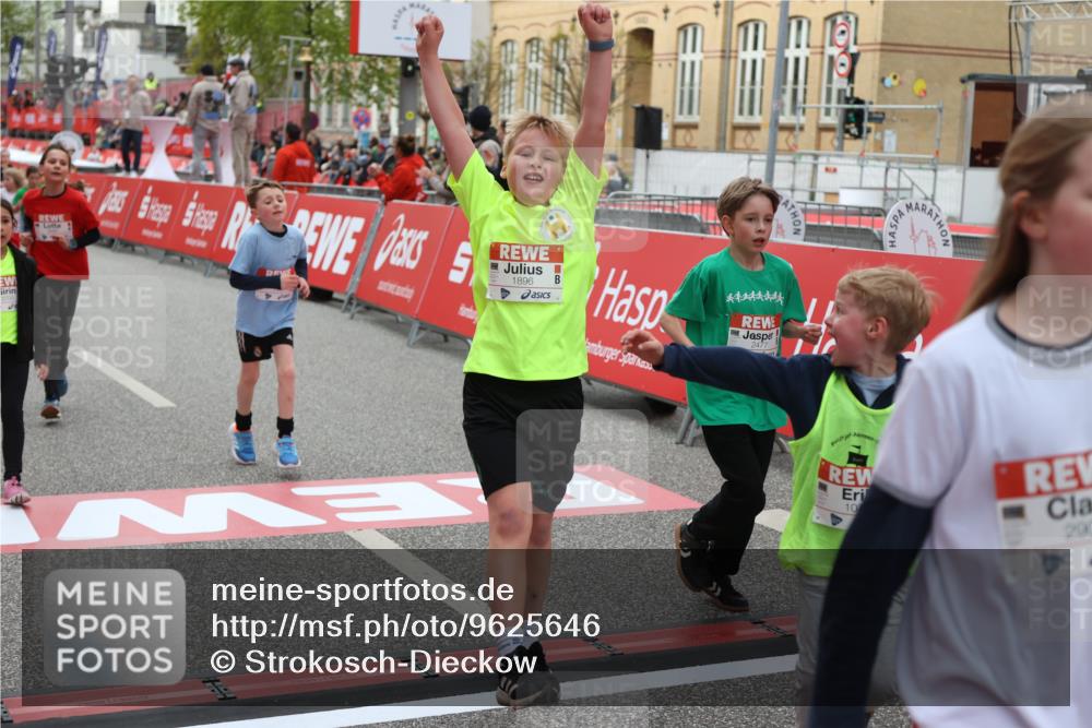 25.04.2026 - Das Zehntel Strokosch-Dieckow http://msf.ph/oto/9625646 25.04.2026 08:58:15 Ziel 1075, 1188, 1556, 1674, 1725, 1741, 1896, 1988, 2028, 2205, 2258, 2311, 2477, 2489, 2662, 2908, 3324, 3705 meine-sportfotos.de