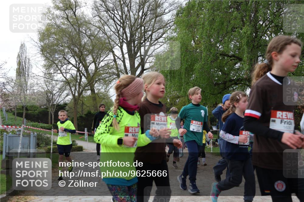 25.04.2026 - Das Zehntel Zöllner http://msf.ph/oto/9625666 25.04.2026 07:44:43 Laufen 3700, 1630 meine-sportfotos.de