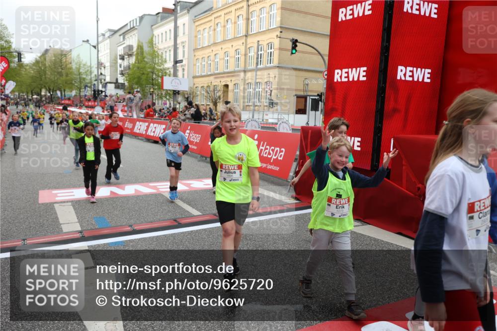 25.04.2026 - Das Zehntel Strokosch-Dieckow http://msf.ph/oto/9625720 25.04.2026 08:58:16 Ziel 1075, 1188, 1556, 1674, 1896, 1988, 2028, 2205, 2311, 2477, 2489, 2662, 2908, 3187, 3324, 3705 meine-sportfotos.de