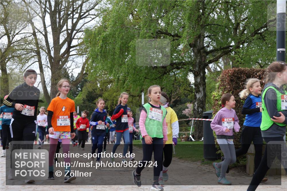25.04.2026 - Das Zehntel Zöllner http://msf.ph/oto/9625724 25.04.2026 07:44:47 Laufen 3290 meine-sportfotos.de