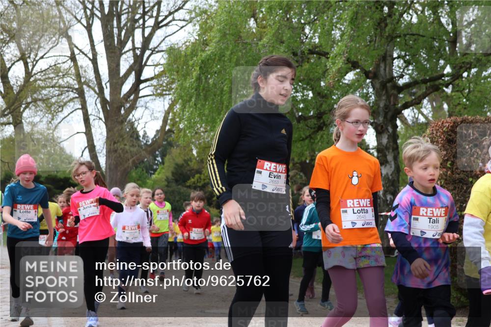 25.04.2026 - Das Zehntel Zöllner http://msf.ph/oto/9625762 25.04.2026 07:44:49 Laufen 3374, 2653, 2645, 1905 meine-sportfotos.de