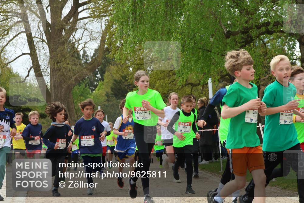 25.04.2026 - Das Zehntel Zöllner http://msf.ph/oto/9625811 25.04.2026 11:40:42 Laufen 12734, 11041, 1064, 10639 meine-sportfotos.de