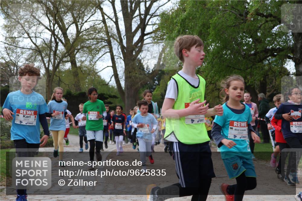 25.04.2026 - Das Zehntel Zöllner http://msf.ph/oto/9625835 25.04.2026 07:44:52 Laufen 3806, 3206, 3945 meine-sportfotos.de