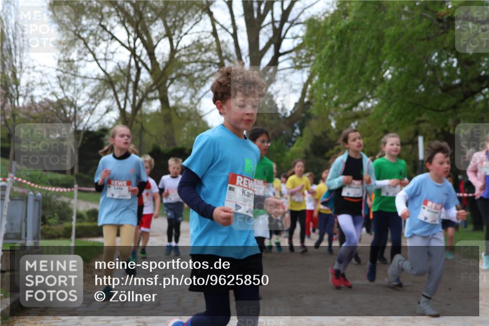25.04.2026 - Das Zehntel Zöllner http://msf.ph/oto/9625850 25.04.2026 07:44:53 Laufen 3806 meine-sportfotos.de
