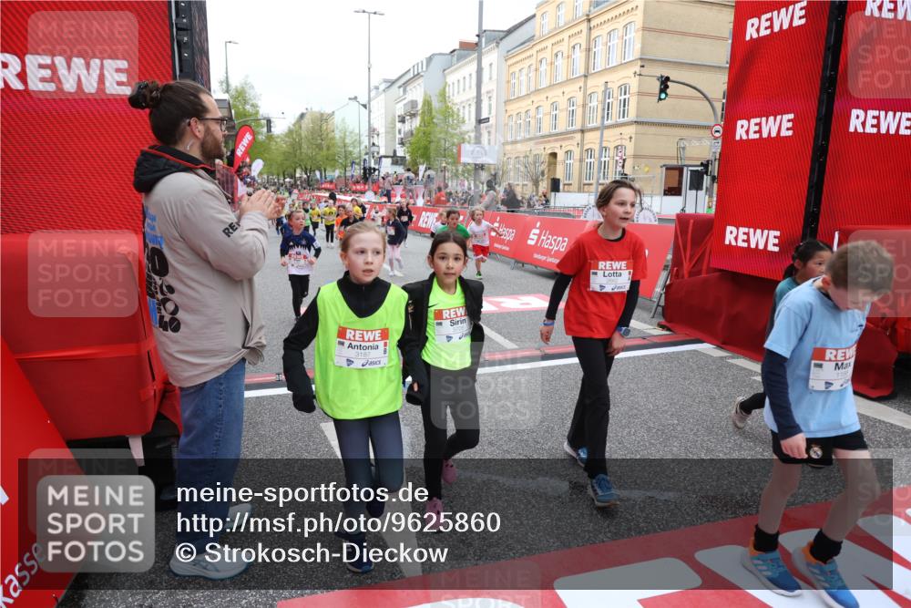 25.04.2026 - Das Zehntel Strokosch-Dieckow http://msf.ph/oto/9625860 25.04.2026 08:58:19 Ziel 1075, 1188, 1668, 1896, 2205, 2477, 2662, 2908, 3187, 3473, 3499, 3591, 3705, 3758 meine-sportfotos.de
