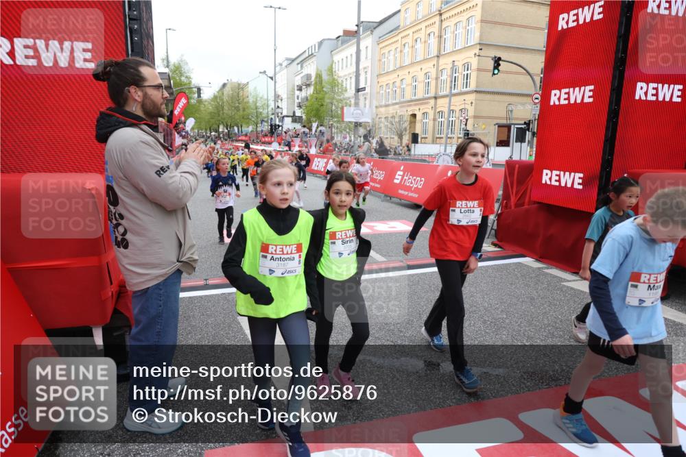 25.04.2026 - Das Zehntel Strokosch-Dieckow http://msf.ph/oto/9625876 25.04.2026 08:58:20 Ziel 1075, 1188, 1244, 1255, 1668, 1757, 1896, 2205, 2477, 2662, 3187, 3473, 3499, 3591, 3705, 3758, 3855 meine-sportfotos.de