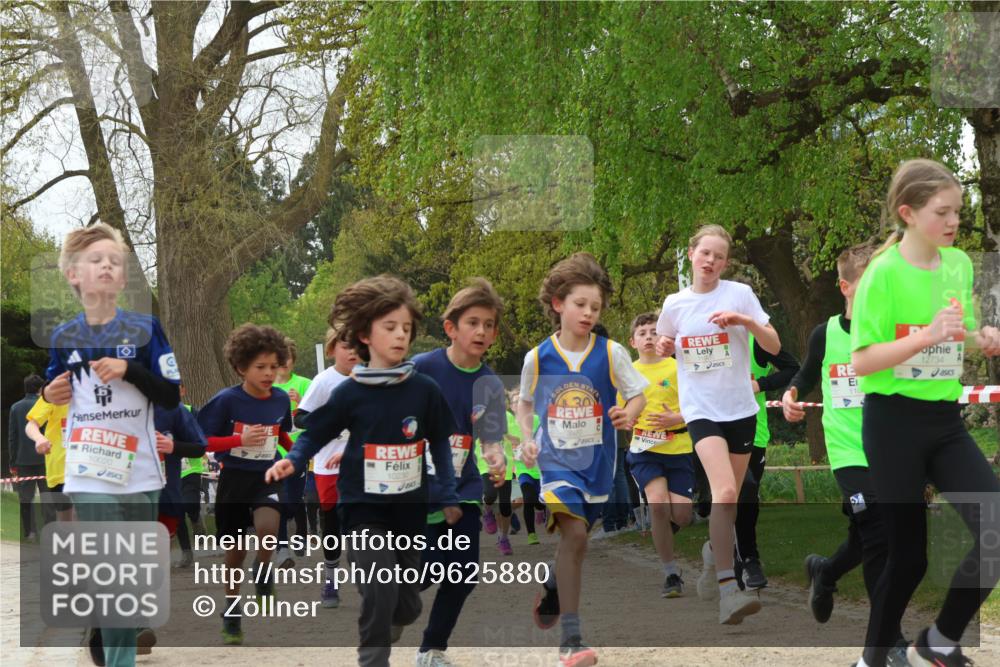 25.04.2026 - Das Zehntel Zöllner http://msf.ph/oto/9625880 25.04.2026 11:40:43 Laufen 10020, 10230, 30, 12734 meine-sportfotos.de