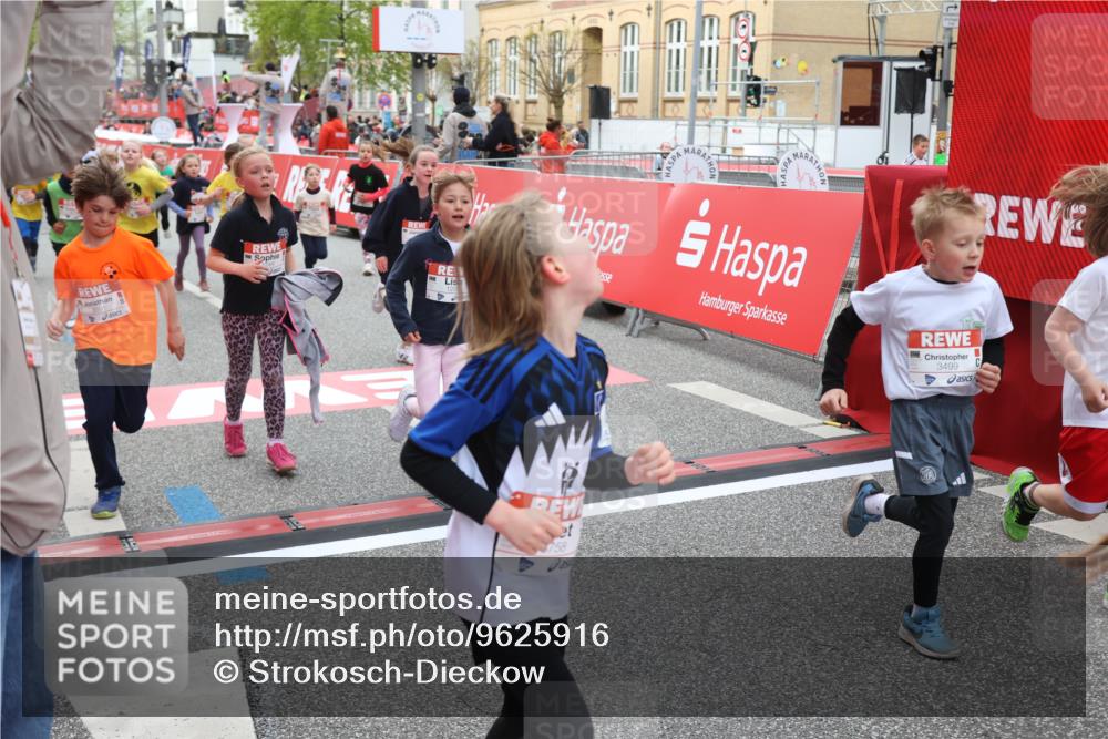 25.04.2026 - Das Zehntel Strokosch-Dieckow http://msf.ph/oto/9625916 25.04.2026 08:58:22 Ziel 1188, 1244, 1255, 1571, 1588, 1668, 1673, 1757, 1967, 1972, 2205, 2216, 2662, 2773, 2790, 3187, 3276, 3473, 3499, 3591, 3705, 3758, 3855, 3898 meine-sportfotos.de