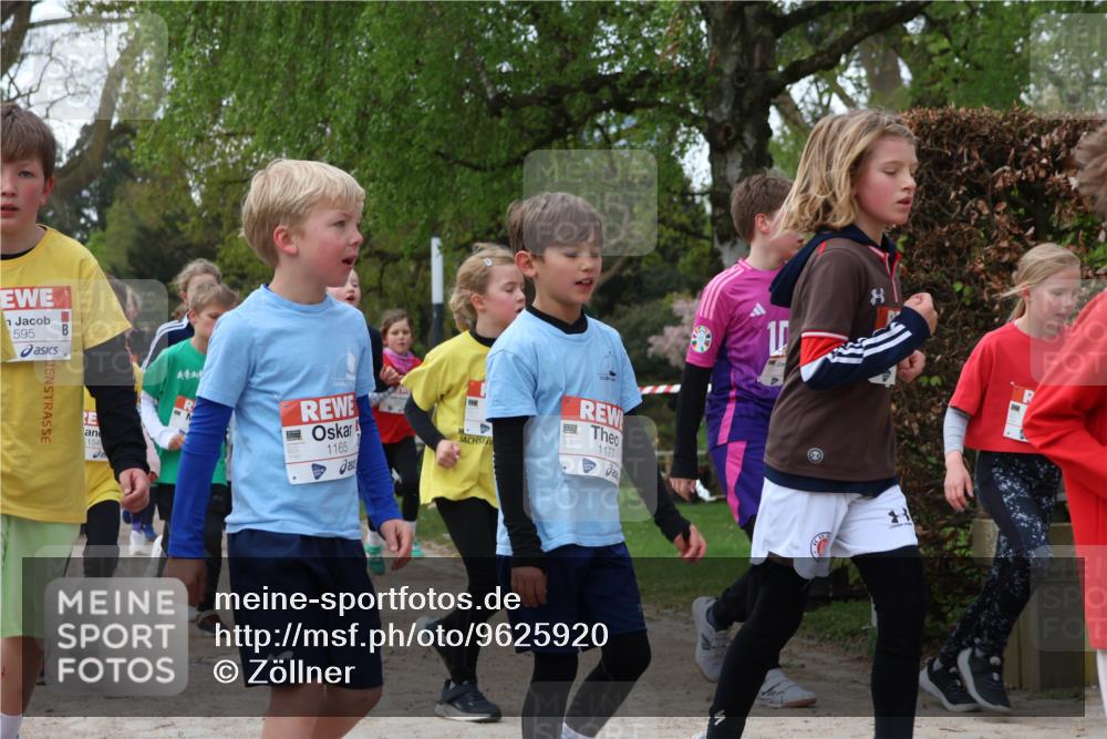 25.04.2026 - Das Zehntel Zöllner http://msf.ph/oto/9625920 25.04.2026 07:45:09 Laufen 595, 154, 1165, 1177, 8 meine-sportfotos.de
