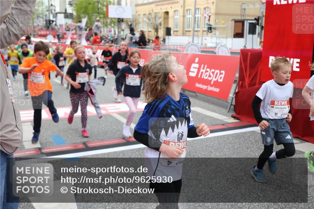 25.04.2026 - Das Zehntel Strokosch-Dieckow http://msf.ph/oto/9625930 25.04.2026 08:58:22 Ziel 1188, 1244, 1255, 1571, 1588, 1668, 1673, 1757, 1967, 1972, 2205, 2216, 2662, 2773, 2790, 3187, 3276, 3473, 3499, 3591, 3705, 3758, 3855, 3898 meine-sportfotos.de