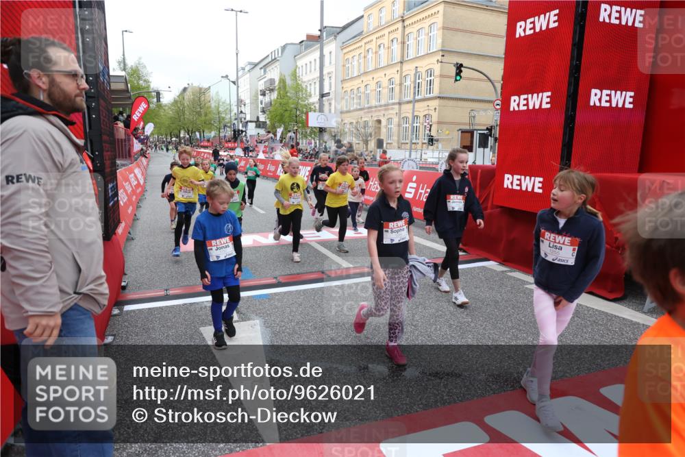 25.04.2026 - Das Zehntel Strokosch-Dieckow http://msf.ph/oto/9626021 25.04.2026 08:58:23 Ziel 1244, 1255, 1571, 1588, 1668, 1673, 1757, 1938, 1951, 1967, 1972, 2185, 2205, 2216, 2416, 2662, 2773, 2790, 3187, 3276, 3473, 3499, 3591, 3705, 3758, 3795, 3855, 3898 meine-sportfotos.de