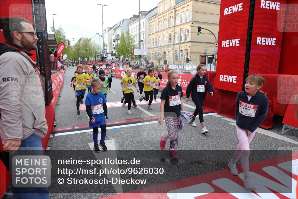 25.04.2026 - Das Zehntel Strokosch-Dieckow http://msf.ph/oto/9626030 25.04.2026 08:58:23 Ziel 1244, 1255, 1571, 1588, 1668, 1673, 1757, 1938, 1951, 1967, 1972, 2185, 2205, 2216, 2416, 2662, 2773, 2790, 3187, 3276, 3473, 3499, 3591, 3705, 3758, 3795, 3855, 3898 meine-sportfotos.de