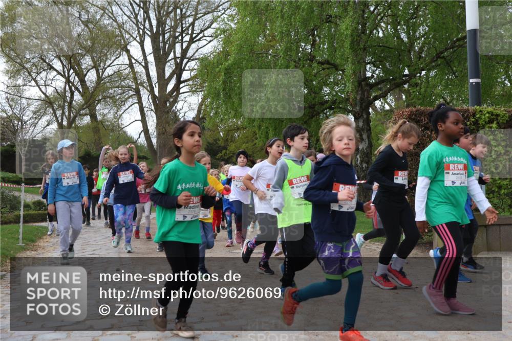 25.04.2026 - Das Zehntel Zöllner http://msf.ph/oto/9626069 25.04.2026 07:45:36 Laufen 2379, 2454, 5 meine-sportfotos.de