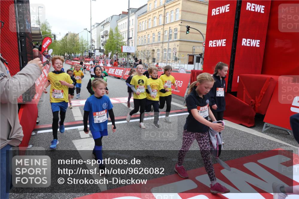 25.04.2026 - Das Zehntel Strokosch-Dieckow http://msf.ph/oto/9626082 25.04.2026 08:58:24 Ziel 1244, 1255, 1455, 1571, 1588, 1668, 1673, 1757, 1938, 1951, 1967, 1972, 2185, 2216, 2416, 2773, 2790, 2853, 3187, 3276, 3473, 3499, 3591, 3758, 3795, 3855, 3898 meine-sportfotos.de