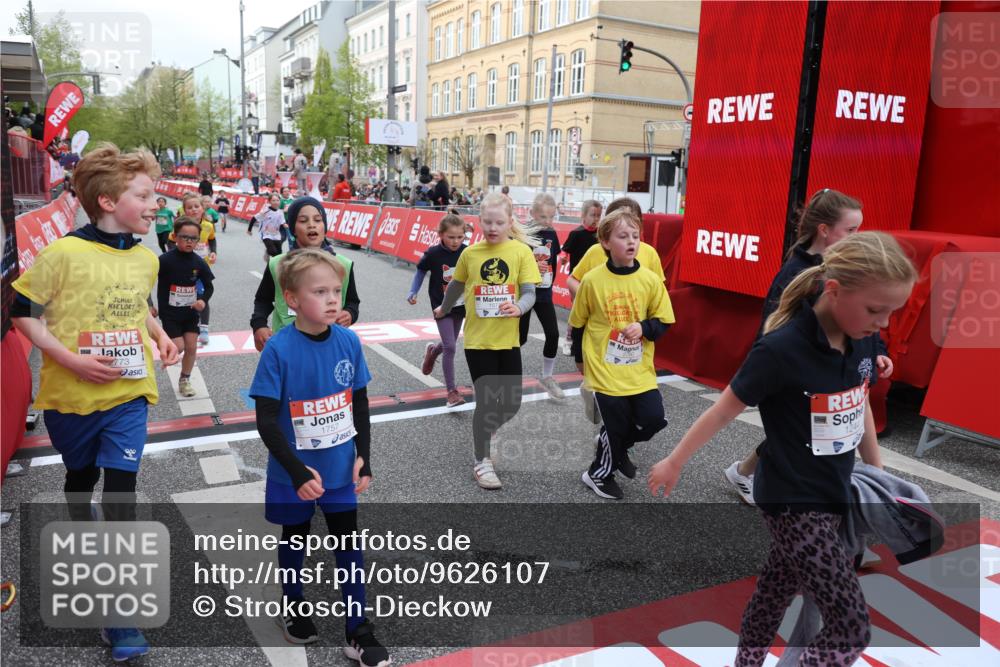 25.04.2026 - Das Zehntel Strokosch-Dieckow http://msf.ph/oto/9626107 25.04.2026 08:58:24 Ziel 1244, 1255, 1455, 1571, 1588, 1668, 1673, 1757, 1938, 1951, 1967, 1972, 2185, 2216, 2416, 2773, 2790, 2853, 3187, 3276, 3473, 3499, 3591, 3758, 3795, 3855, 3898 meine-sportfotos.de