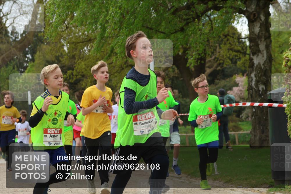 25.04.2026 - Das Zehntel Zöllner http://msf.ph/oto/9626108 25.04.2026 11:40:47 Laufen 1949, 11974, 118, 11962 meine-sportfotos.de