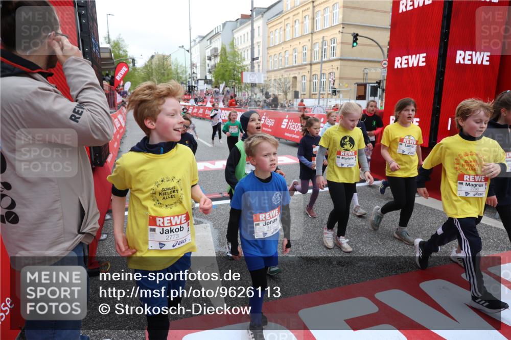 25.04.2026 - Das Zehntel Strokosch-Dieckow http://msf.ph/oto/9626113 25.04.2026 08:58:25 Ziel 1244, 1255, 1455, 1571, 1588, 1668, 1673, 1757, 1938, 1951, 1967, 1972, 2185, 2216, 2288, 2416, 2773, 2790, 2853, 3160, 3276, 3473, 3499, 3591, 3758, 3795, 3846, 3855, 3898 meine-sportfotos.de