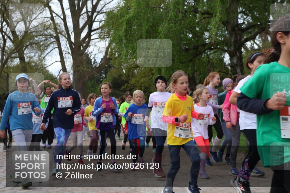 25.04.2026 - Das Zehntel Zöllner http://msf.ph/oto/9626129 25.04.2026 07:45:37 Laufen 3790, 1293, 3894, 111 meine-sportfotos.de