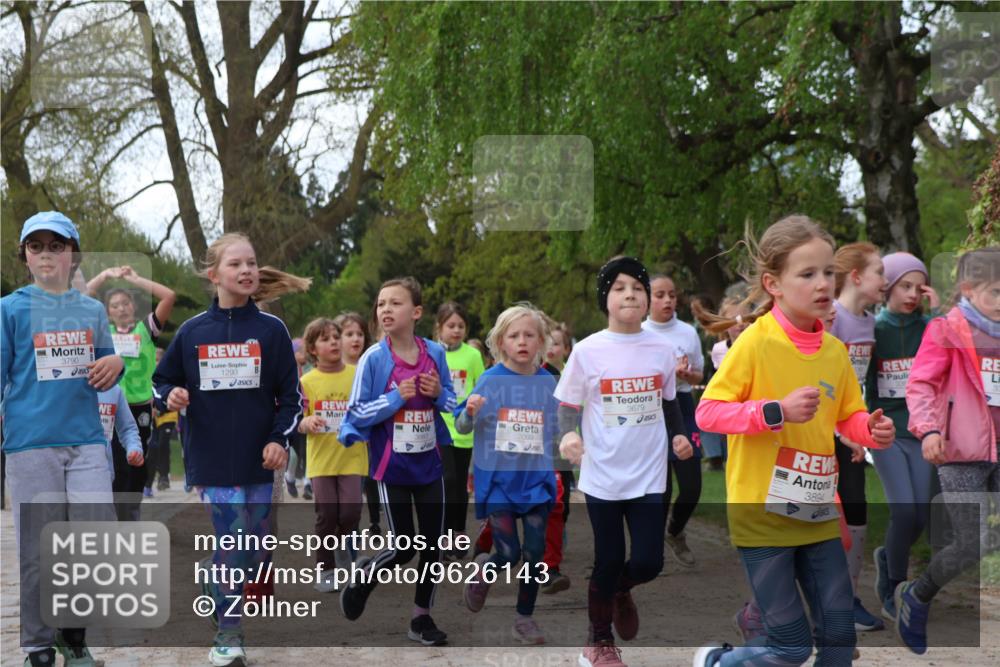 25.04.2026 - Das Zehntel Zöllner http://msf.ph/oto/9626143 25.04.2026 07:45:37 Laufen 3790, 1293, 2099, 3679, 3894 meine-sportfotos.de