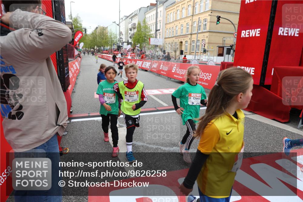 25.04.2026 - Das Zehntel Strokosch-Dieckow http://msf.ph/oto/9626258 25.04.2026 08:58:29 Ziel 1455, 1571, 1588, 1673, 1754, 1938, 1951, 1967, 1972, 2185, 2216, 2288, 2289, 2416, 2423, 2428, 2773, 2790, 2853, 3160, 3276, 3795, 3846, 3898, 4029 meine-sportfotos.de