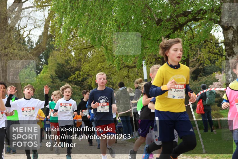 25.04.2026 - Das Zehntel Zöllner http://msf.ph/oto/9626263 25.04.2026 11:40:50 Laufen 11449, 11466, 10710, 250 meine-sportfotos.de