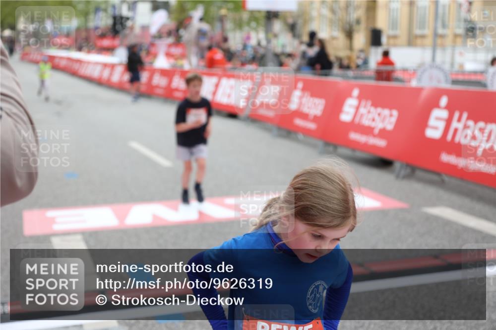 25.04.2026 - Das Zehntel Strokosch-Dieckow http://msf.ph/oto/9626319 25.04.2026 08:58:31 Ziel 1455, 1754, 1938, 1951, 1961, 2185, 2288, 2289, 2416, 2423, 2428, 2566, 2853, 3160, 3795, 3846, 4029 meine-sportfotos.de