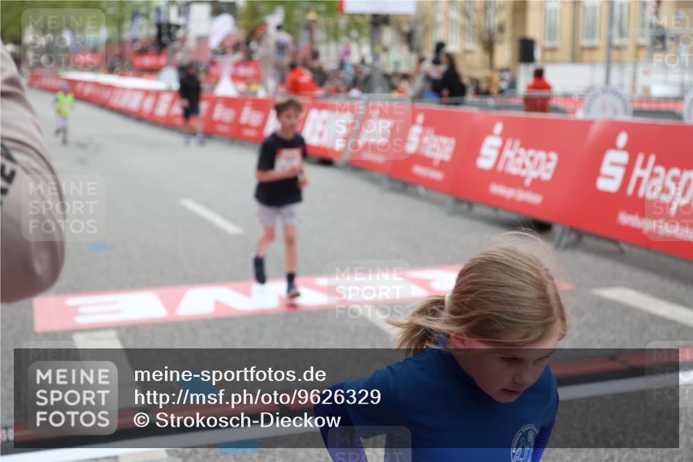 25.04.2026 - Das Zehntel Strokosch-Dieckow http://msf.ph/oto/9626329 25.04.2026 08:58:32 Ziel 1455, 1754, 1961, 2288, 2289, 2423, 2428, 2566, 2853, 3160, 3846, 4029 meine-sportfotos.de