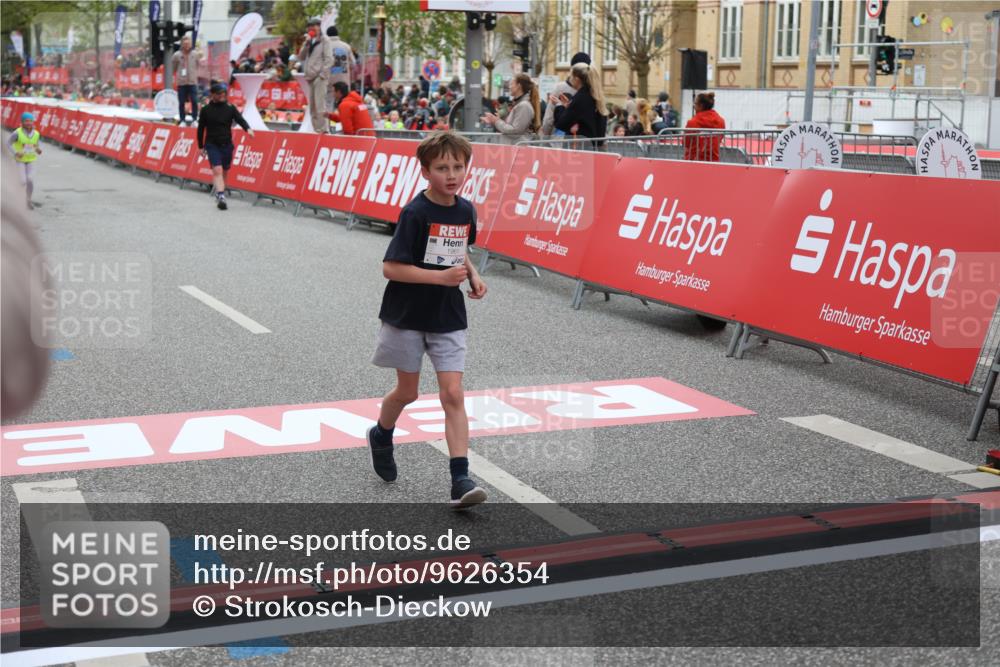25.04.2026 - Das Zehntel Strokosch-Dieckow http://msf.ph/oto/9626354 25.04.2026 08:58:32 Ziel 1455, 1754, 1961, 2288, 2289, 2423, 2428, 2566, 2853, 3160, 3846, 4029 meine-sportfotos.de