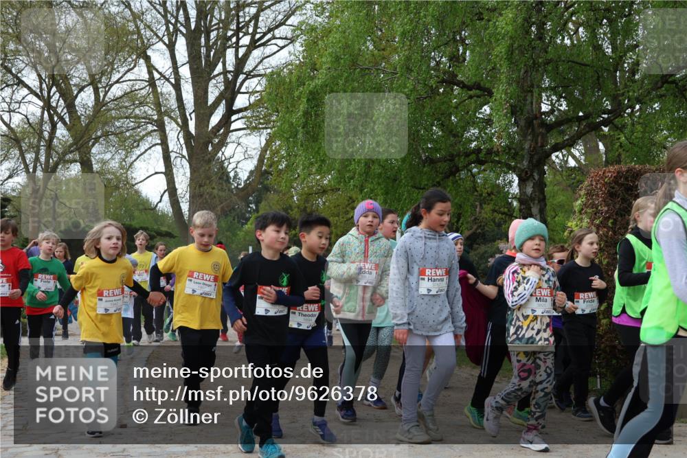 25.04.2026 - Das Zehntel Zöllner http://msf.ph/oto/9626378 25.04.2026 07:45:43 Laufen 1942, 1957, 1694 meine-sportfotos.de