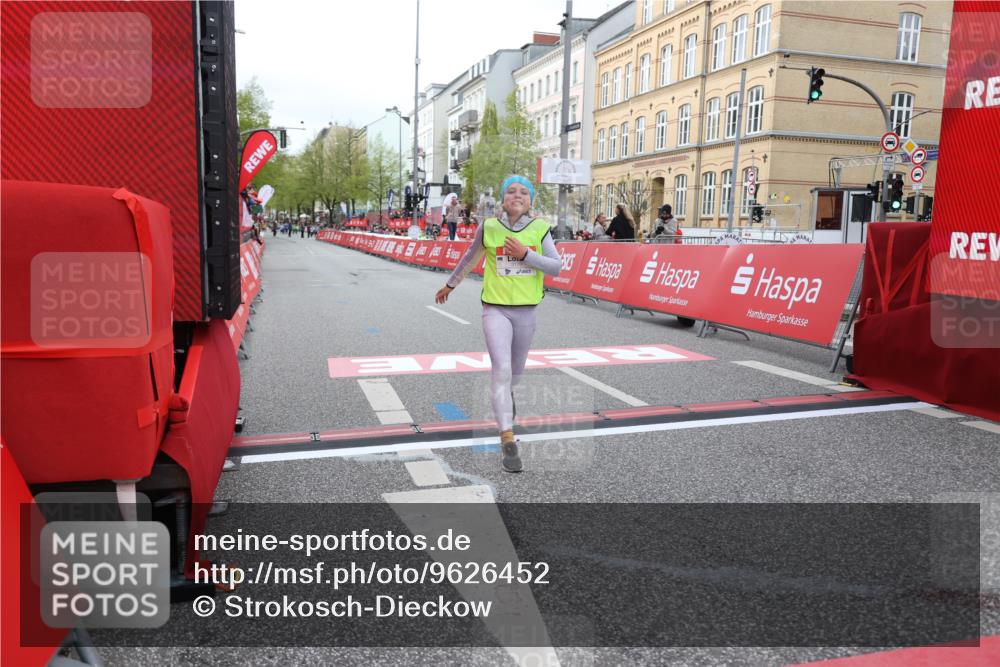 25.04.2026 - Das Zehntel Strokosch-Dieckow http://msf.ph/oto/9626452 25.04.2026 08:58:38 Ziel 1578, 1819, 1953, 1961, 1990, 2280, 2566, 2809, 3001, 3034, 3179, 3224, 3342, 3344, 3466 meine-sportfotos.de