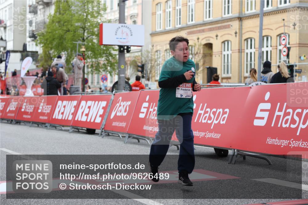 25.04.2026 - Das Zehntel Strokosch-Dieckow http://msf.ph/oto/9626489 25.04.2026 09:00:21 Ziel 1039, 1051, 1066, 1083, 1278, 1283, 1291, 1332, 1334, 1382, 1586, 1596, 1612, 2048, 2437, 2622, 2635, 2844, 2982, 3092, 3098, 3191, 3207, 3351, 3391, 3476, 3523, 3571, 3839, 3841, 3927, 3937 meine-sportfotos.de