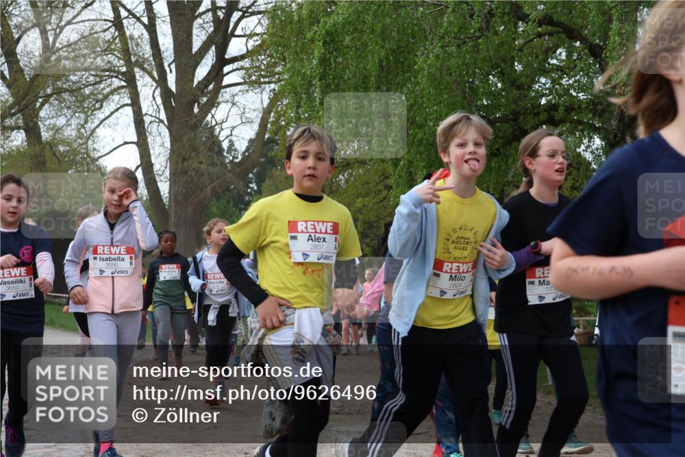 25.04.2026 - Das Zehntel Zöllner http://msf.ph/oto/9626496 25.04.2026 07:45:50 Laufen 3056, 3050, 2807, 2804, 173 meine-sportfotos.de
