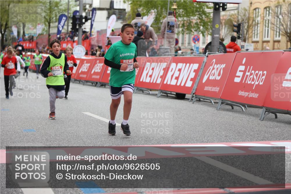 25.04.2026 - Das Zehntel Strokosch-Dieckow http://msf.ph/oto/9626505 25.04.2026 09:00:23 Ziel 1039, 1051, 1067, 1083, 1278, 1283, 1291, 1332, 1334, 1382, 1586, 1596, 1612, 2383, 2437, 2635, 2982, 3092, 3098, 3191, 3207, 3343, 3391, 3476, 3571, 3927, 3937 meine-sportfotos.de