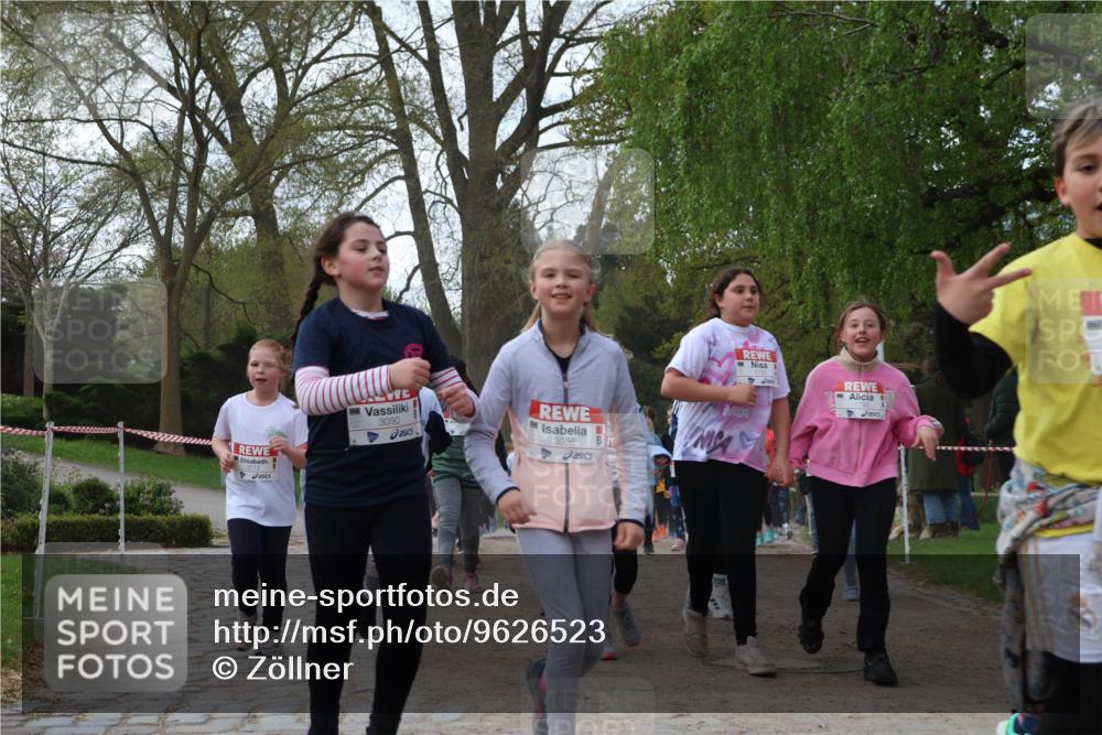 25.04.2026 - Das Zehntel Zöllner http://msf.ph/oto/9626523 25.04.2026 07:45:51 Laufen 3050, 3056 meine-sportfotos.de