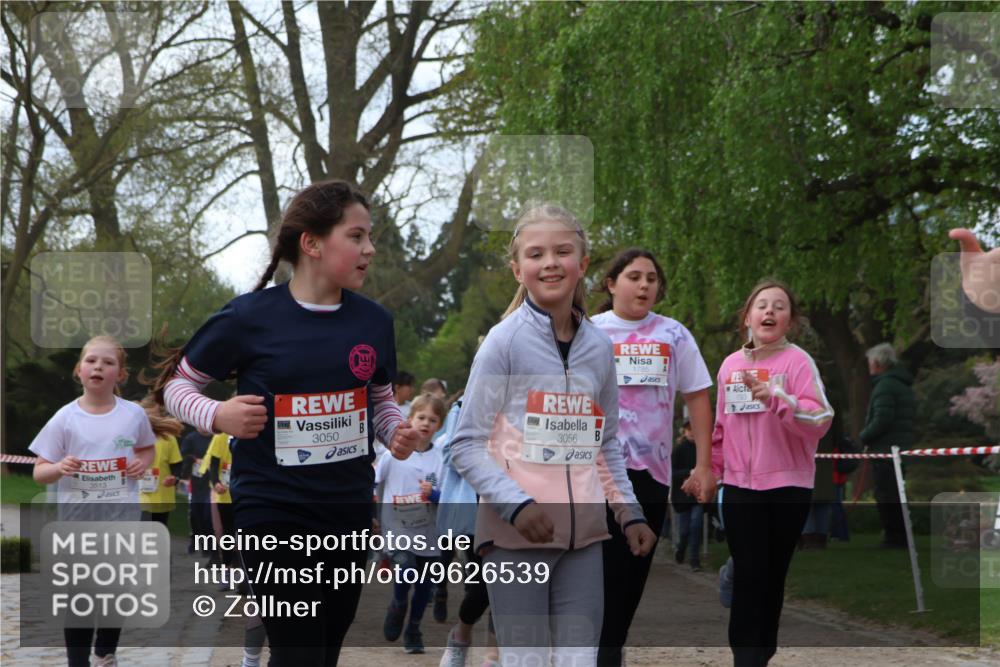25.04.2026 - Das Zehntel Zöllner http://msf.ph/oto/9626539 25.04.2026 07:45:52 Laufen 3513, 3050, 3056, 1785 meine-sportfotos.de