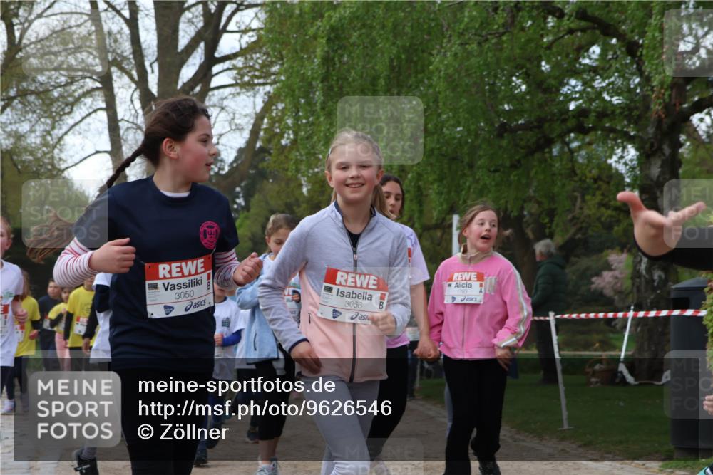25.04.2026 - Das Zehntel Zöllner http://msf.ph/oto/9626546 25.04.2026 07:45:52 Laufen 3050, 3056, 1793 meine-sportfotos.de