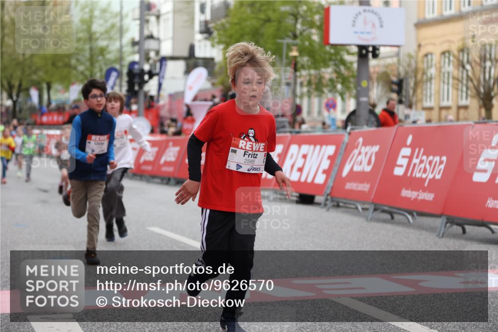 25.04.2026 - Das Zehntel Strokosch-Dieckow http://msf.ph/oto/9626570 25.04.2026 09:00:27 Ziel 1051, 1067, 1083, 1278, 1283, 1291, 1332, 1382, 1458, 1463, 1595, 1612, 2059, 2383, 2437, 2585, 2592, 2982, 3092, 3343, 3391, 3571, 3937, 3989 meine-sportfotos.de