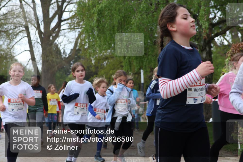 25.04.2026 - Das Zehntel Zöllner http://msf.ph/oto/9626580 25.04.2026 07:45:53 Laufen 3513, 3050 meine-sportfotos.de