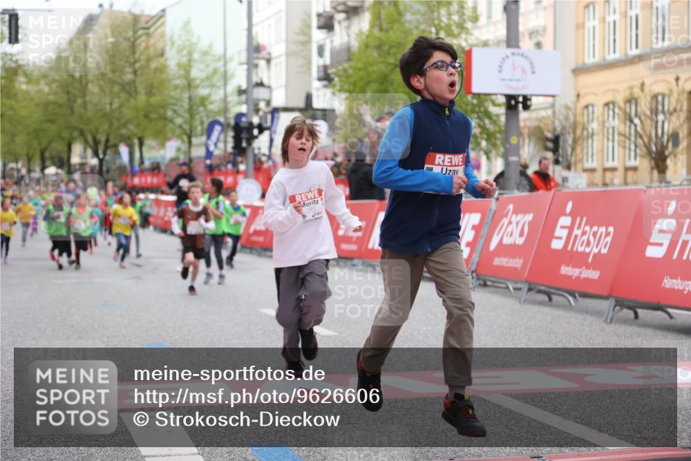 25.04.2026 - Das Zehntel Strokosch-Dieckow http://msf.ph/oto/9626606 25.04.2026 09:00:29 Ziel 1051, 1067, 1083, 1291, 1401, 1458, 1463, 1595, 2059, 2383, 2585, 2592, 3343, 3989 meine-sportfotos.de